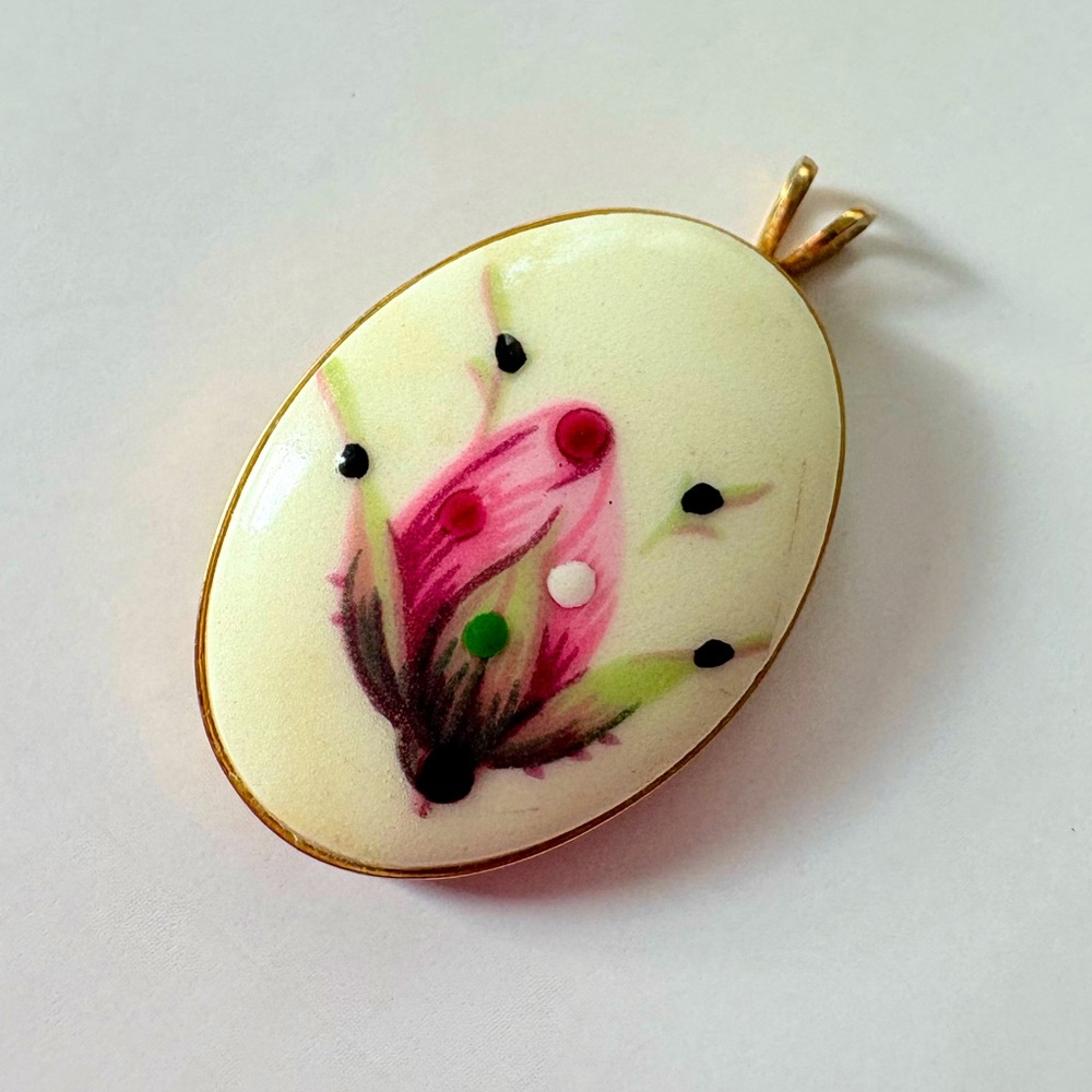 Vintage Pink and Green Floral Pendant Necklace - Picture 2 of 5